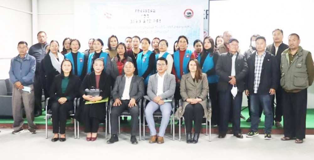 Officials and participants during the training for ASHA and PRI on importance of ‘oral health on overall health and awareness on ill effects of Tobacco COTPA 2003’ held at CMO conference hall Kohima on November 29. (Morung Photo)